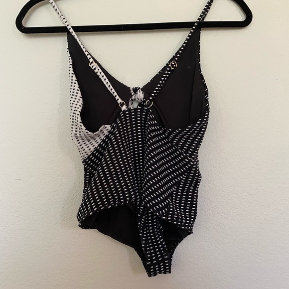 Beach Riot Swimsuit - Picture 3 of 3